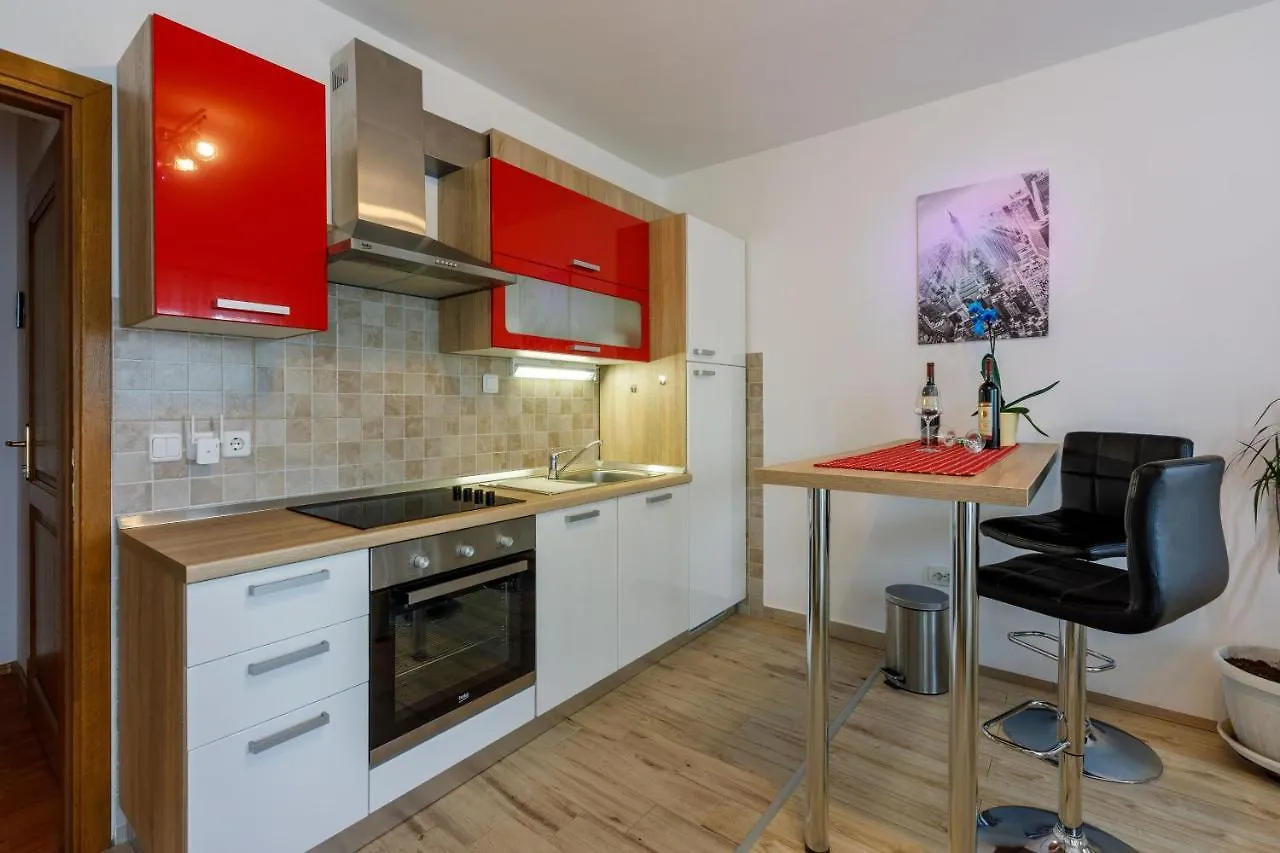 Apartments Dolloree Dramalj